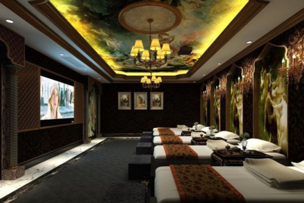 重庆老街巷，一抹舒心按摩时光